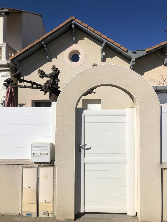 Maison En Bord De Mer Mauguio Exterior foto